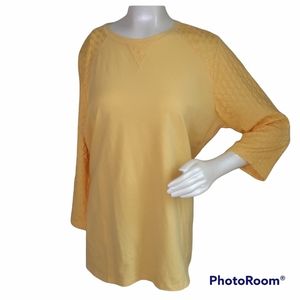 D & Co. Yellow Tunic laced top with pockets